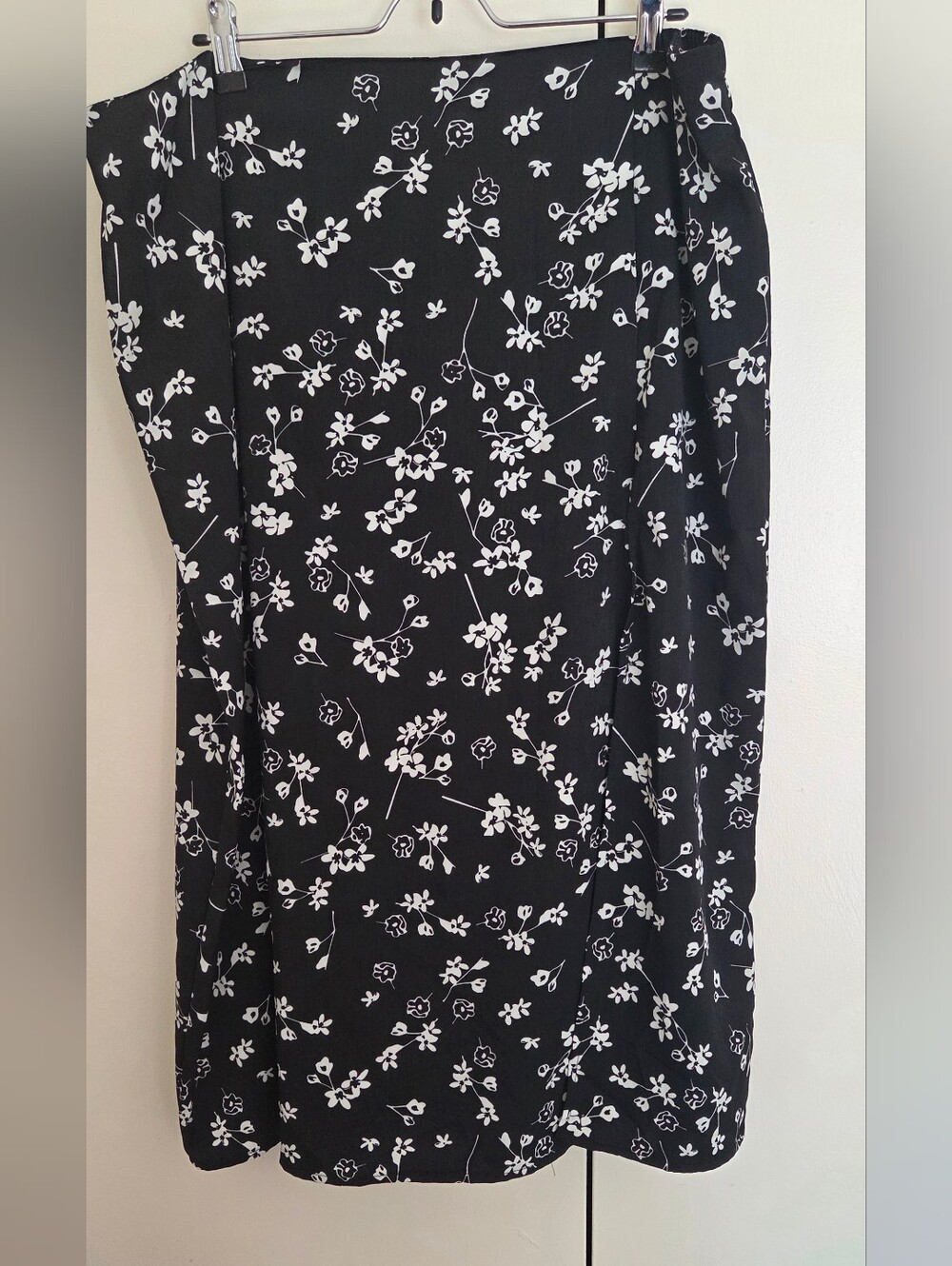 SHEIN Black & White Floral Midi Dress